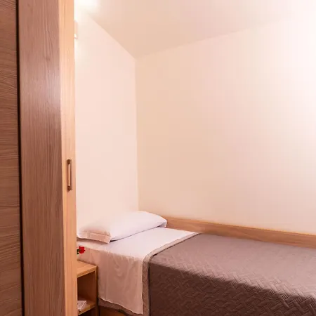 - Santa Francesca Apartment